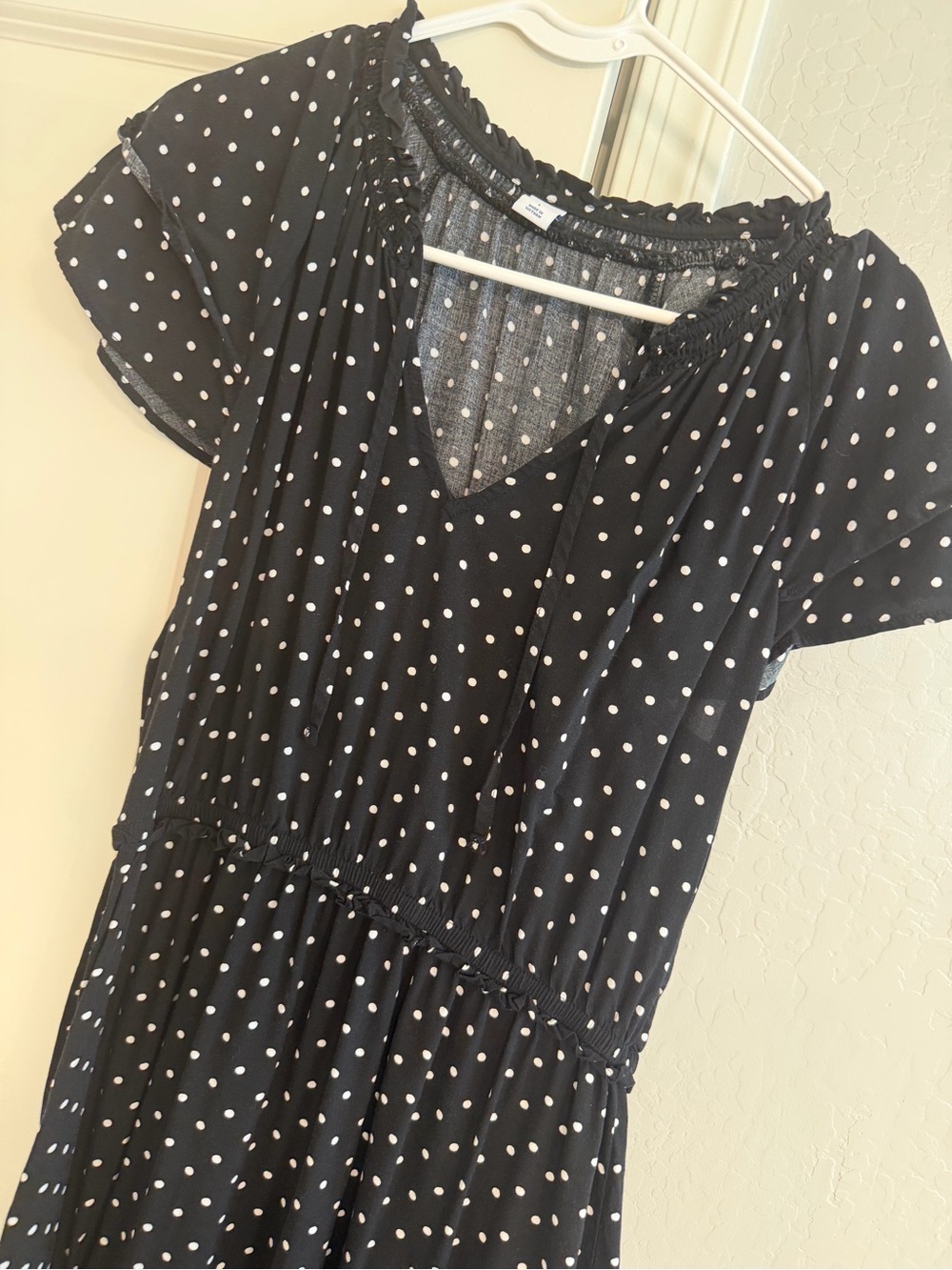 Old Navy Black Polka Dot Maxi Dress - Picture 3 of 4